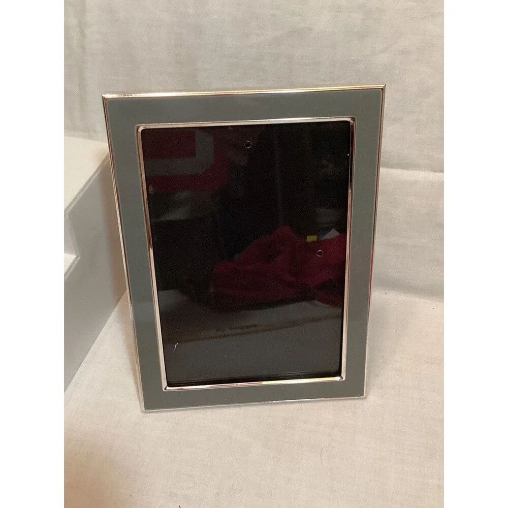 Isaac Jacobs Modern Style Silver Colored Basic Stylish Glass Picture Frame